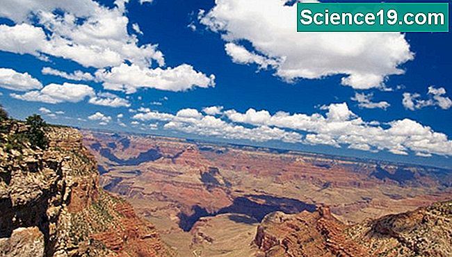 Das Gelände des Grand Canyon wurde über Millionen von Jahren durch Erosion geformt.