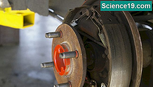 Le liquide de frein moderne est une huile hydraulique synthétique.