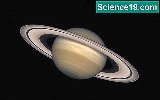 Quelle est la composition de surface de Saturne?